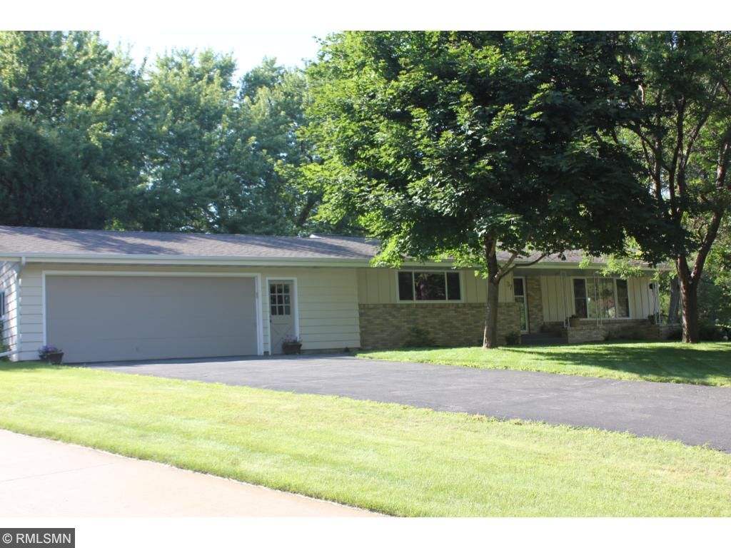37 Roger Rd, Saint Cloud, MN 56301 photo 1