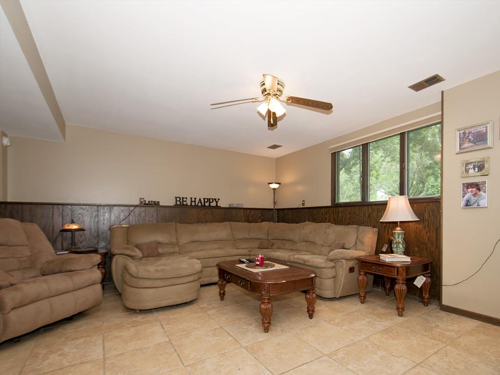 10029 Upton Rd, Bloomington, MN 55431 photo 16