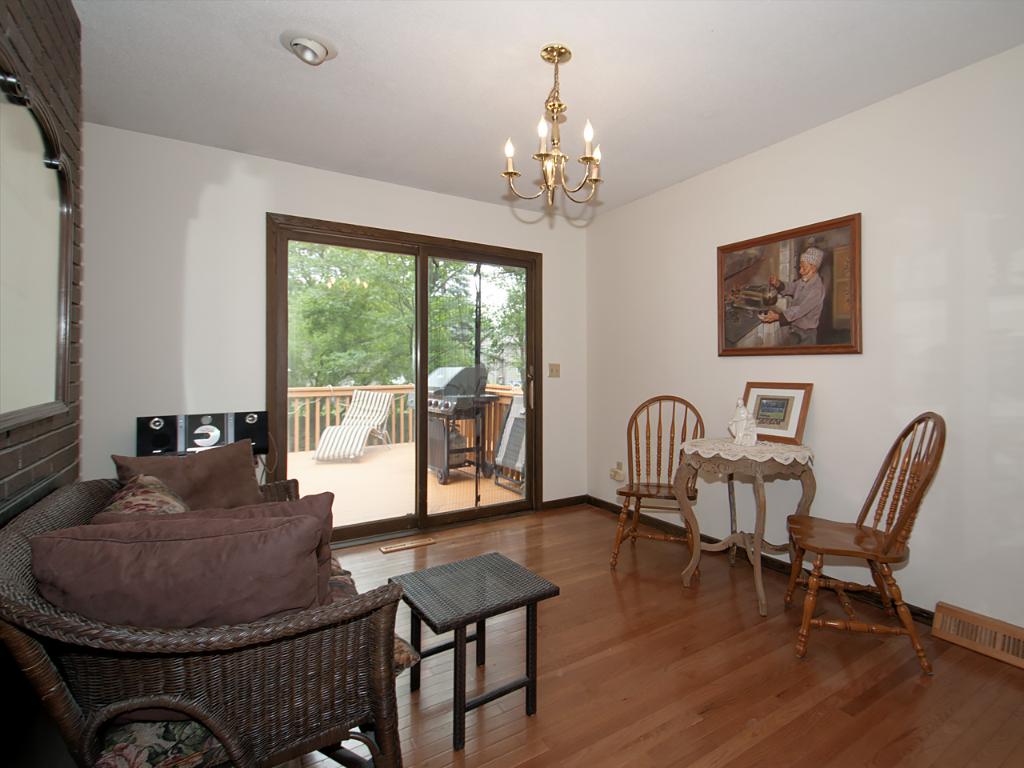 10029 Upton Rd, Bloomington, MN 55431 photo 5