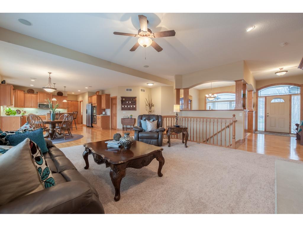 4824 Redpoll Ct, Eagan, MN 55123 photo 4