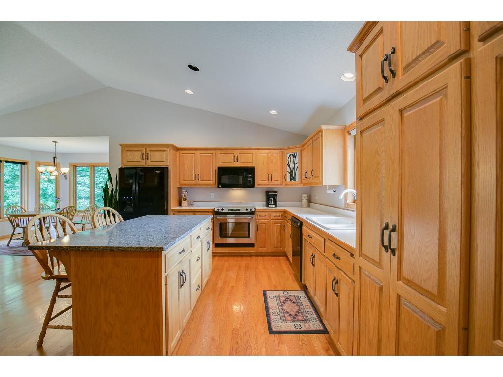 6525 Belle St, Loretto, MN 55357 photo 2
