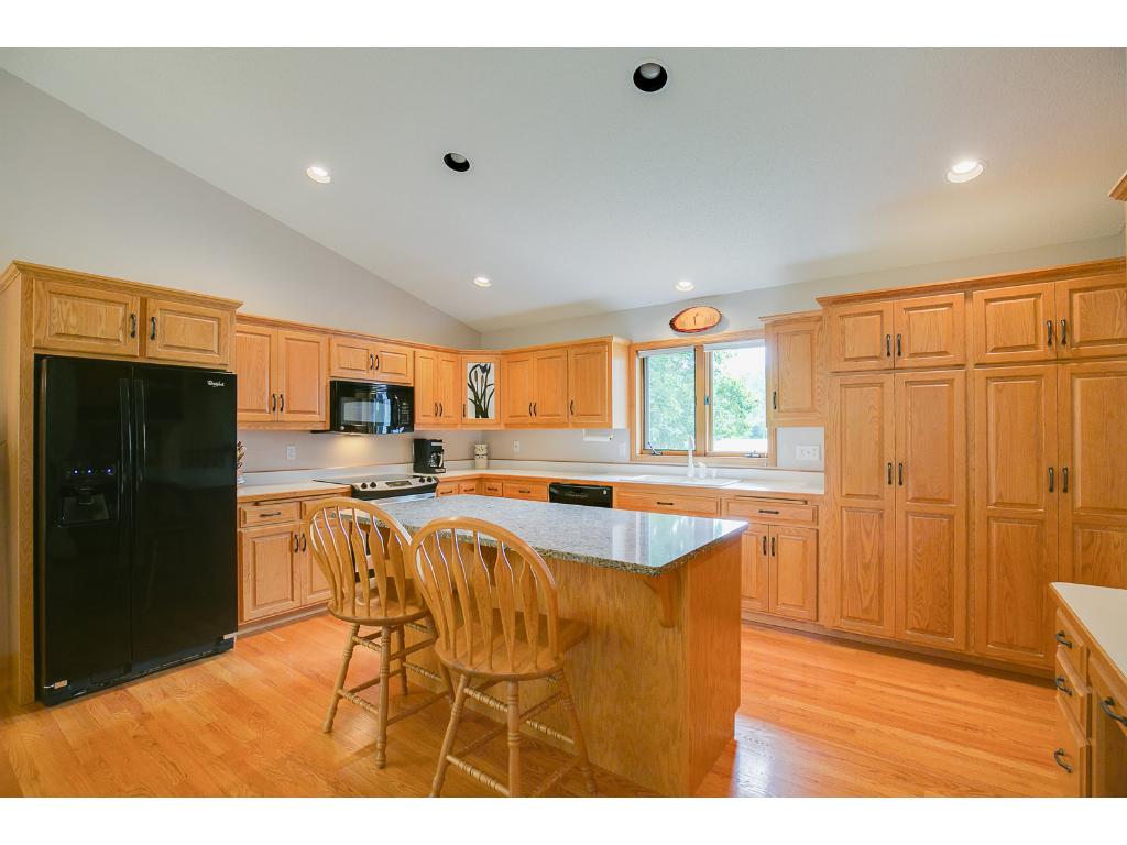 6525 Belle St, Loretto, MN 55357 photo 3