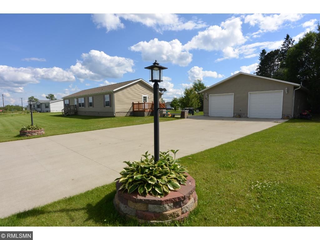 207 Indiana Ave E, Gilbert, MN 55741 photo 1