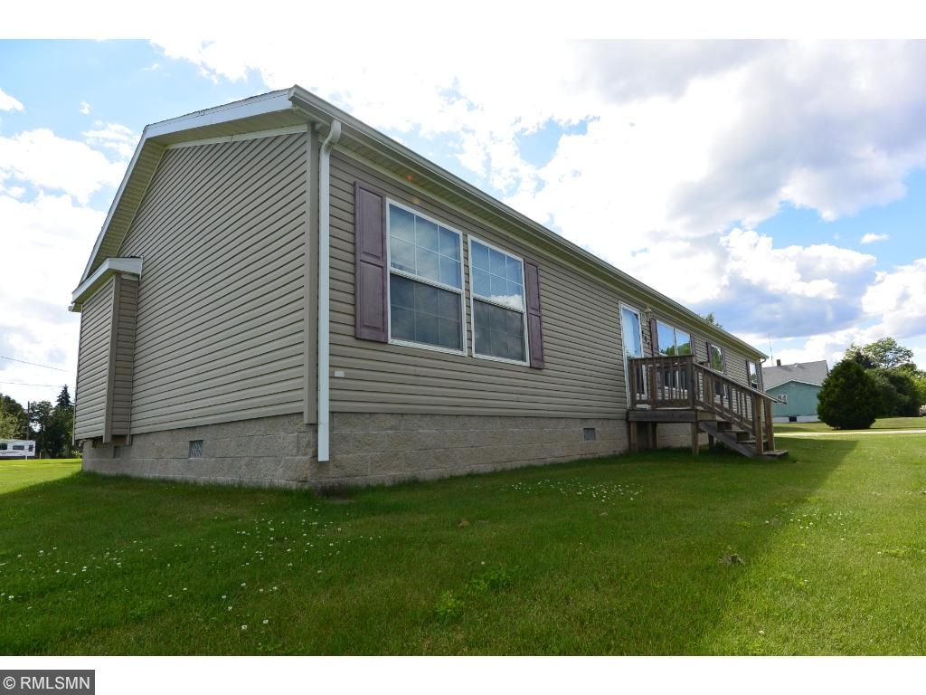 207 Indiana Ave E, Gilbert, MN 55741 photo 2