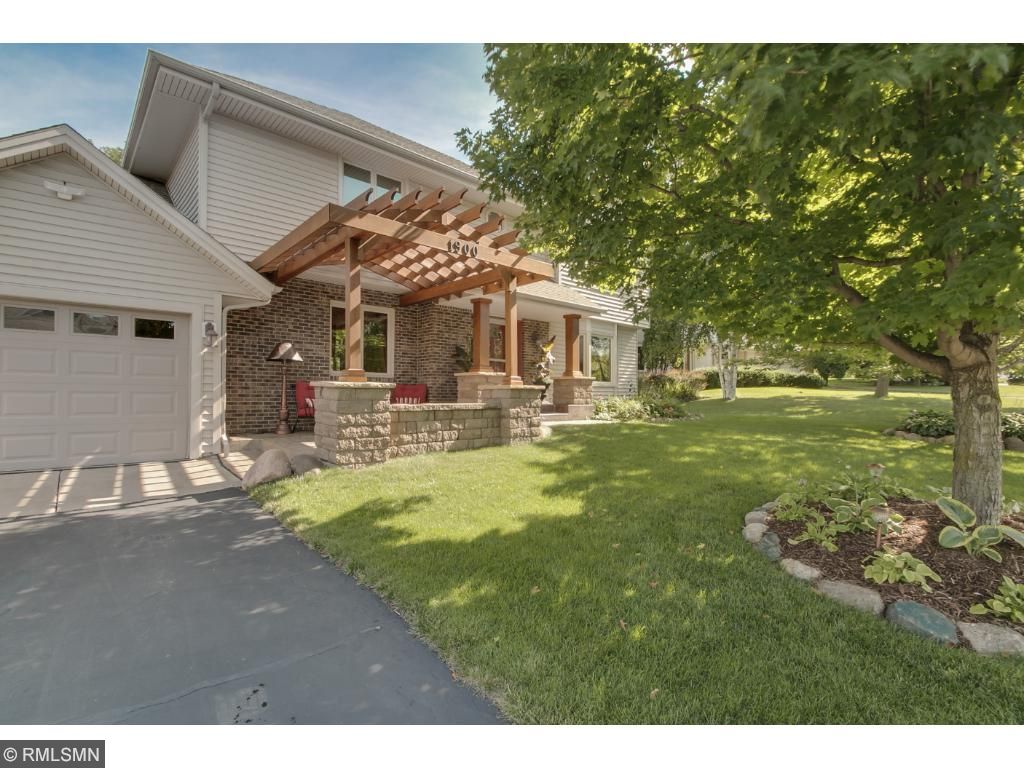 1900 Partridge Cir, Excelsior, MN 55331 photo 2