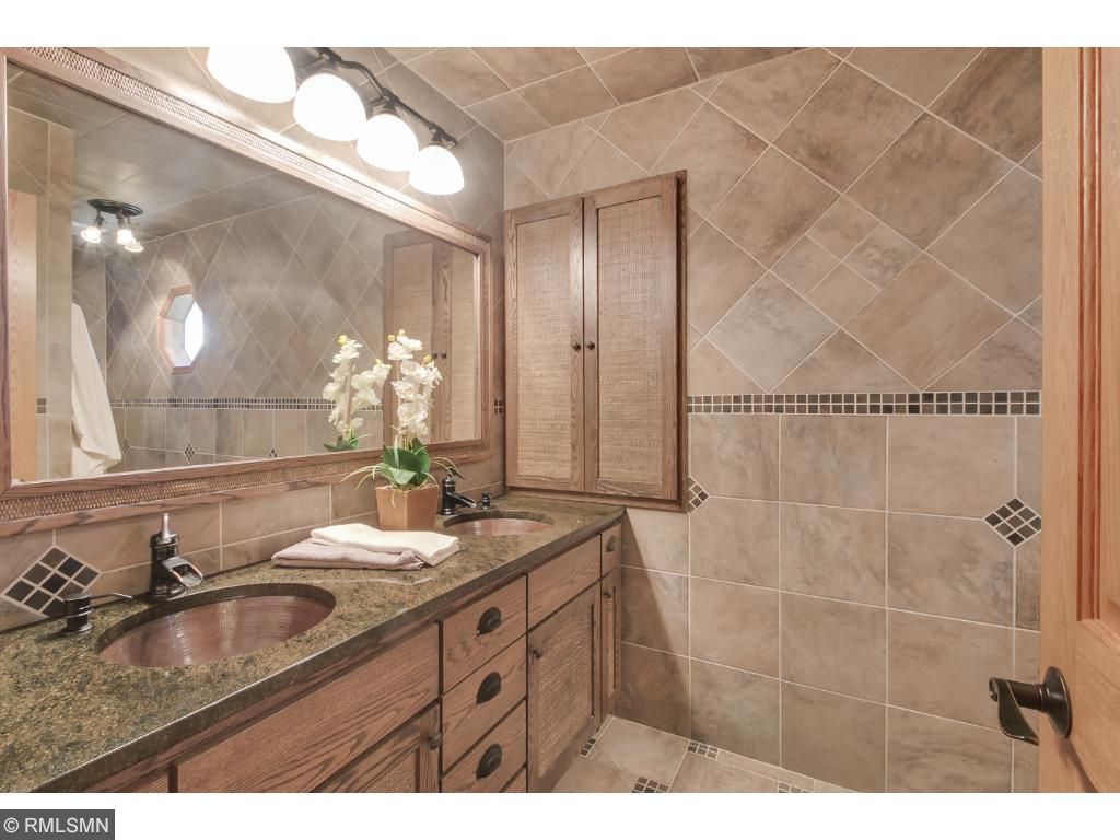 1900 Partridge Cir, Excelsior, MN 55331 photo 19