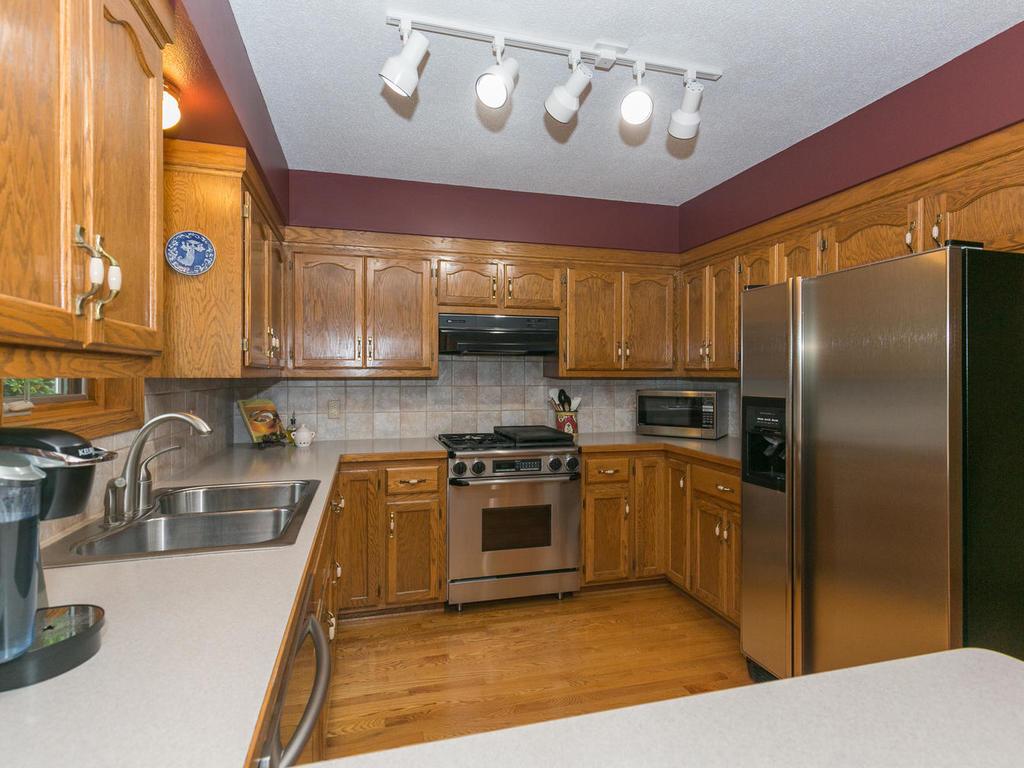 4181 Countryside Dr, Eagan, MN 55123 photo 11