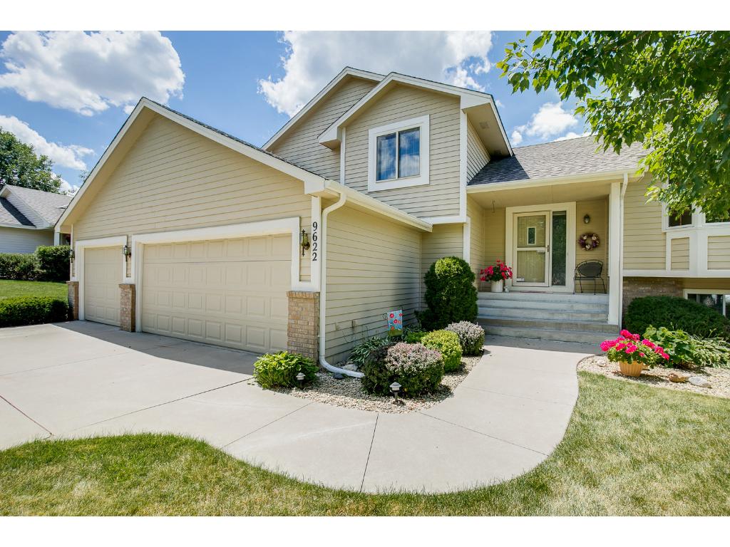 9622 Lakeside Trl, Champlin, MN 55316 photo 1