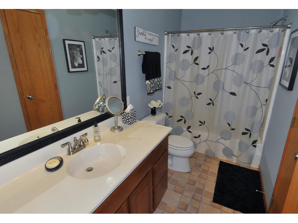 1826 Sunbird Drive Dr, Faribault, MN 55021 photo 11