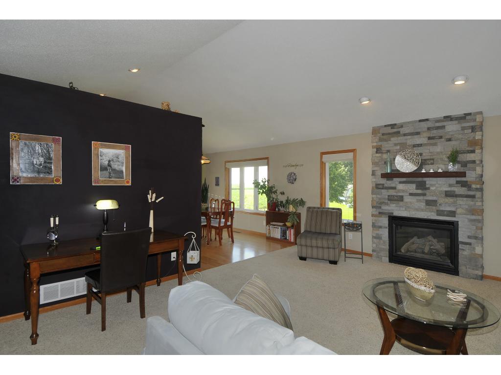 1826 Sunbird Drive Dr, Faribault, MN 55021 photo 9