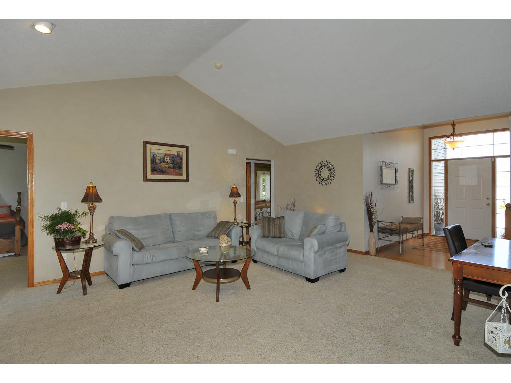 1826 Sunbird Drive Dr, Faribault, MN 55021 photo 4