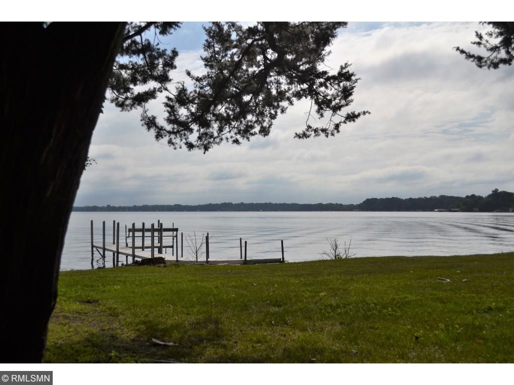 5205 Howards Point Rd, Excelsior, MN 55331 photo 2