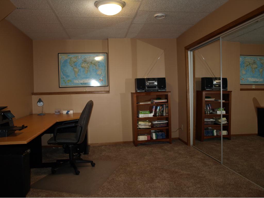 4656 Parkridge Ct, Eagan, MN 55123 photo 18