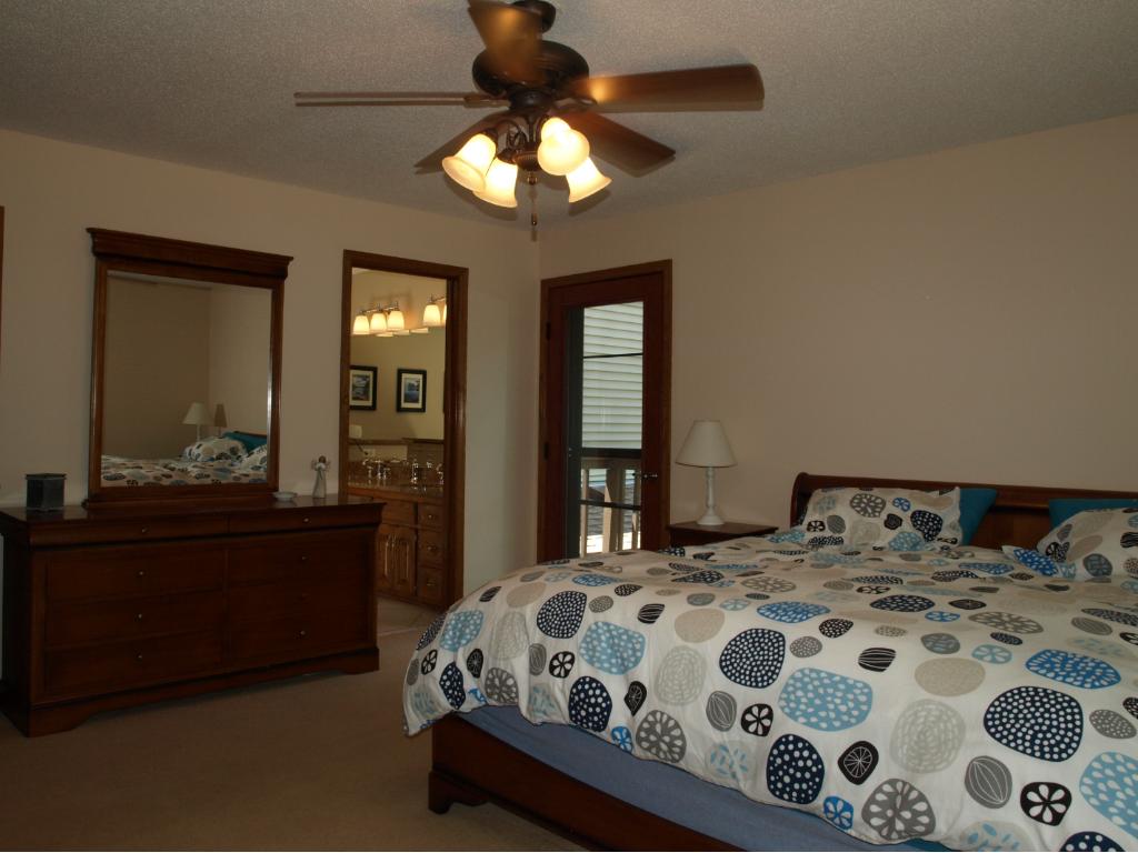4656 Parkridge Ct, Eagan, MN 55123 photo 12