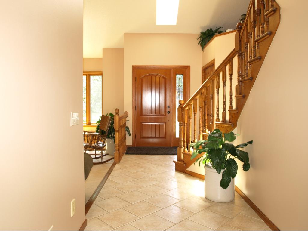 4656 Parkridge Ct, Eagan, MN 55123 photo 4