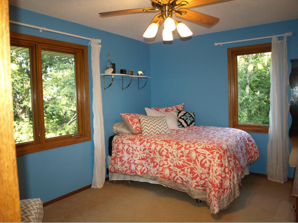 4656 Parkridge Ct, Eagan, MN 55123 photo 14