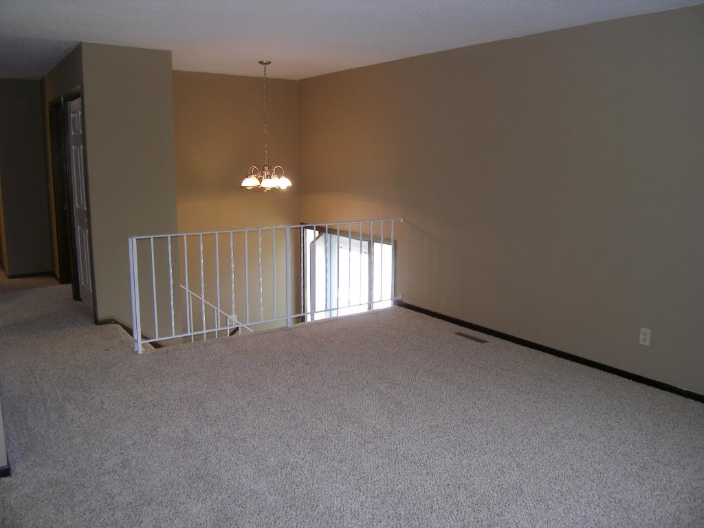 1720 Hickory Hill Dr, Eagan, MN 55122 photo 5
