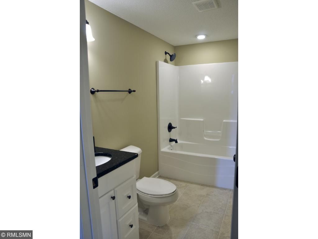 4489 Clover Ln #B, Eagan, MN 55122 photo 12