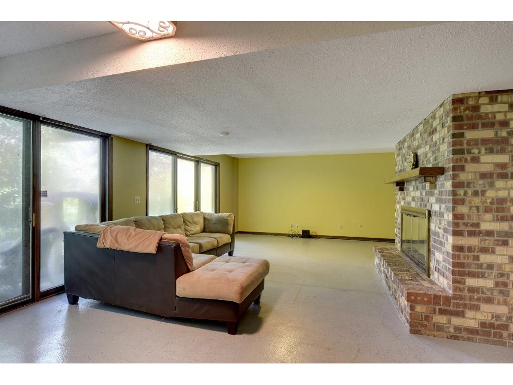 1469 Bridgeview Ave, Eagan, MN 55121 photo 23