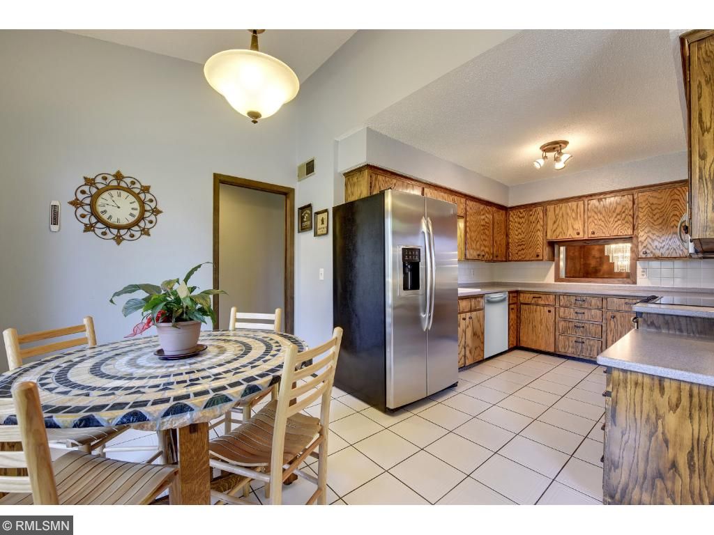 1469 Bridgeview Ave, Eagan, MN 55121 photo 11