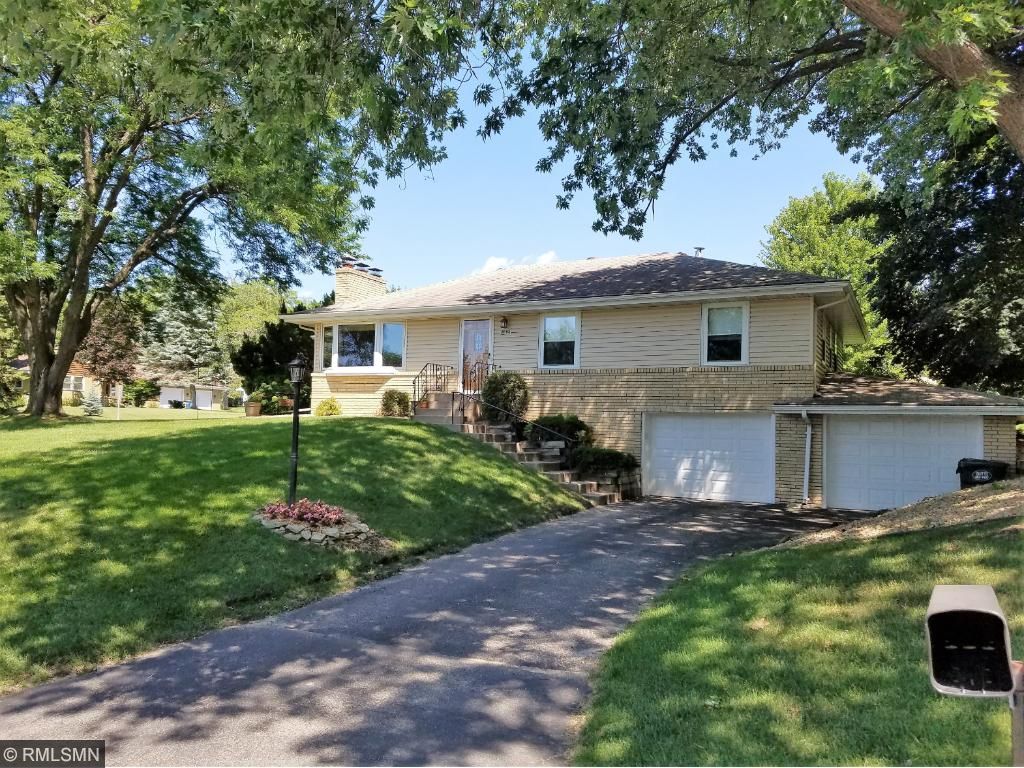 2840 Highview Ter, Eagan, MN 55121 photo 1