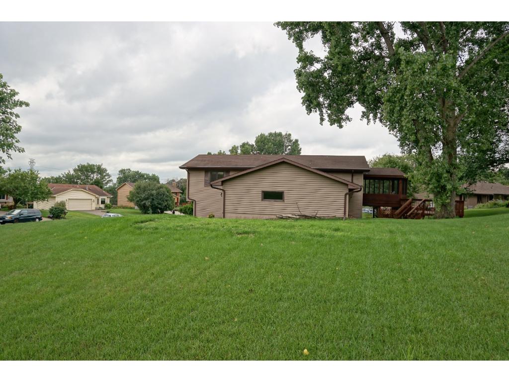 821 Cornwallis Ct, Eagan, MN 55123 photo 23