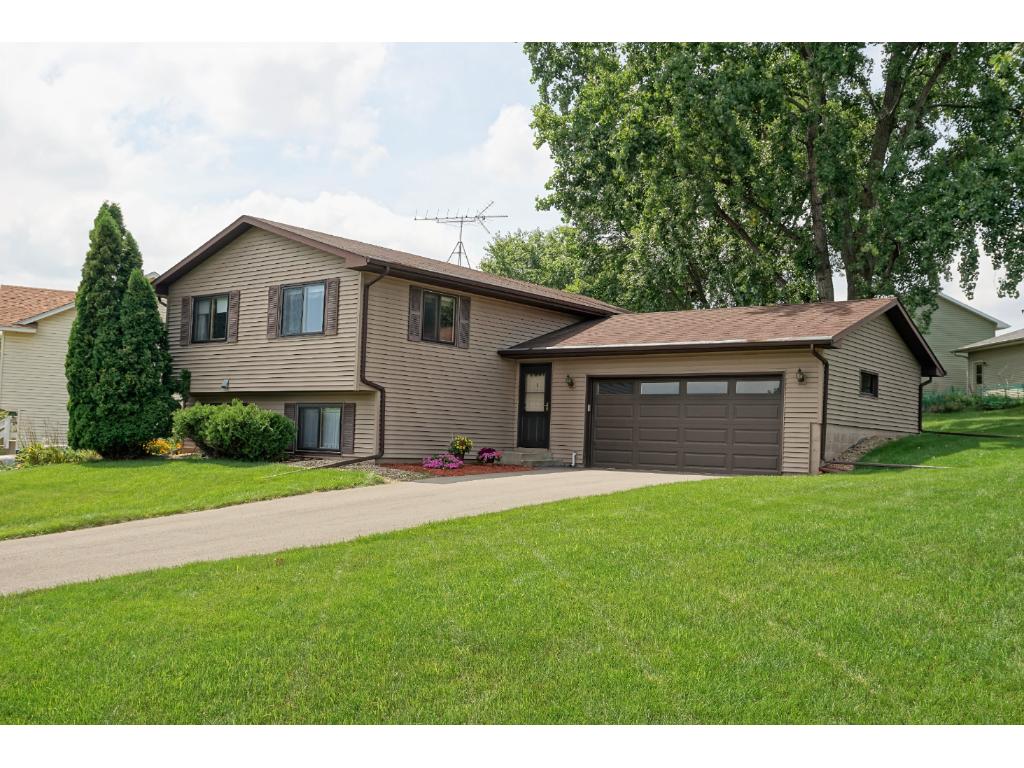821 Cornwallis Ct, Eagan, MN 55123 photo 1