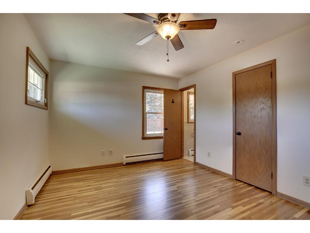 801 E 101st St, Bloomington, MN 55420 photo 9