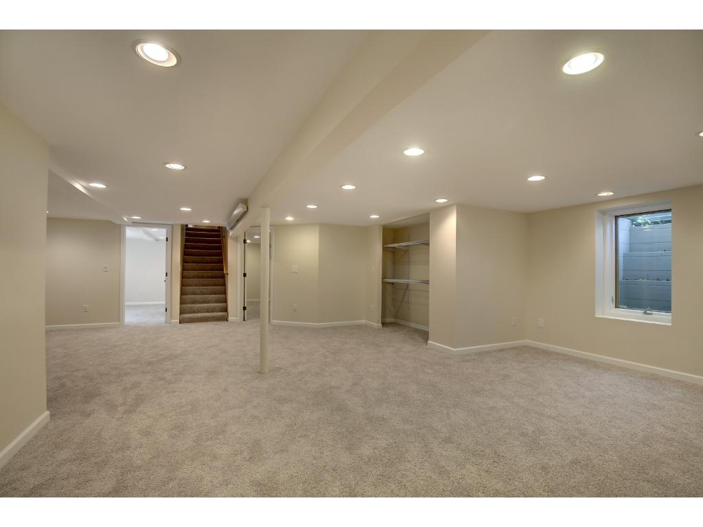 801 E 101st St, Bloomington, MN 55420 photo 14