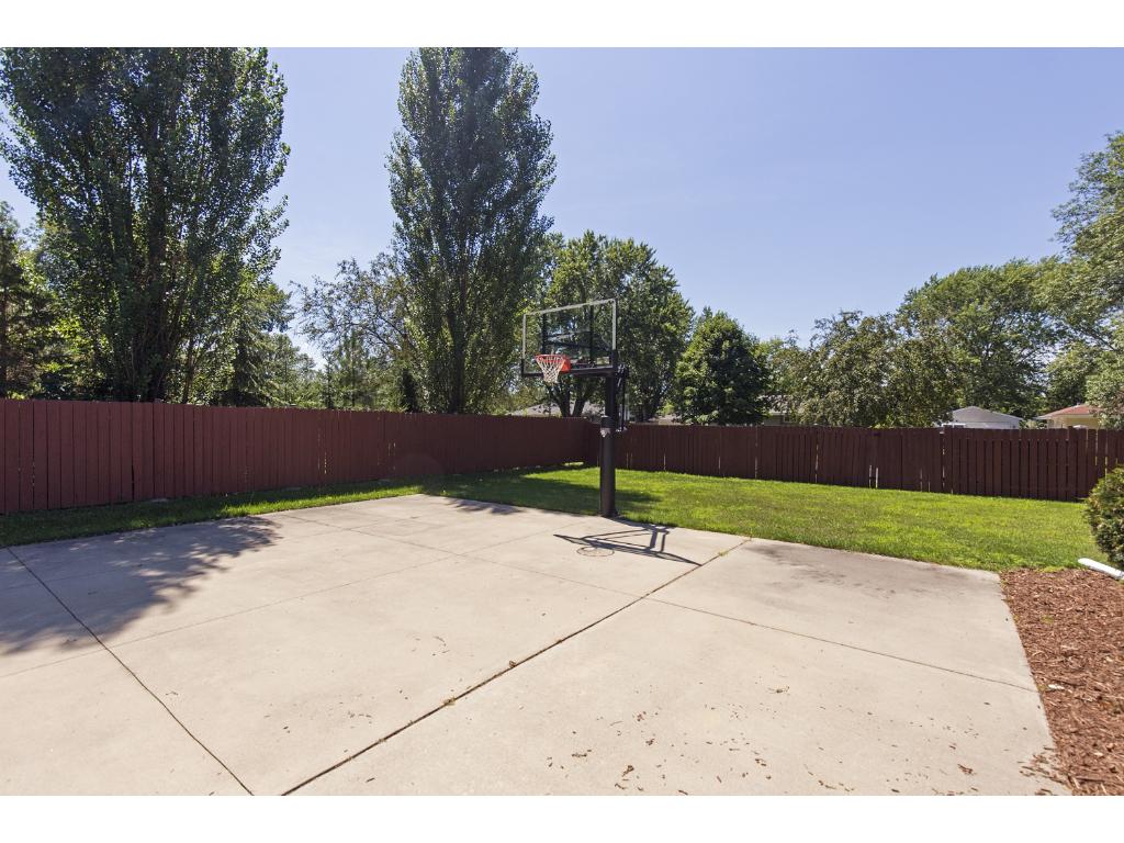 801 E 101st St, Bloomington, MN 55420 photo 20