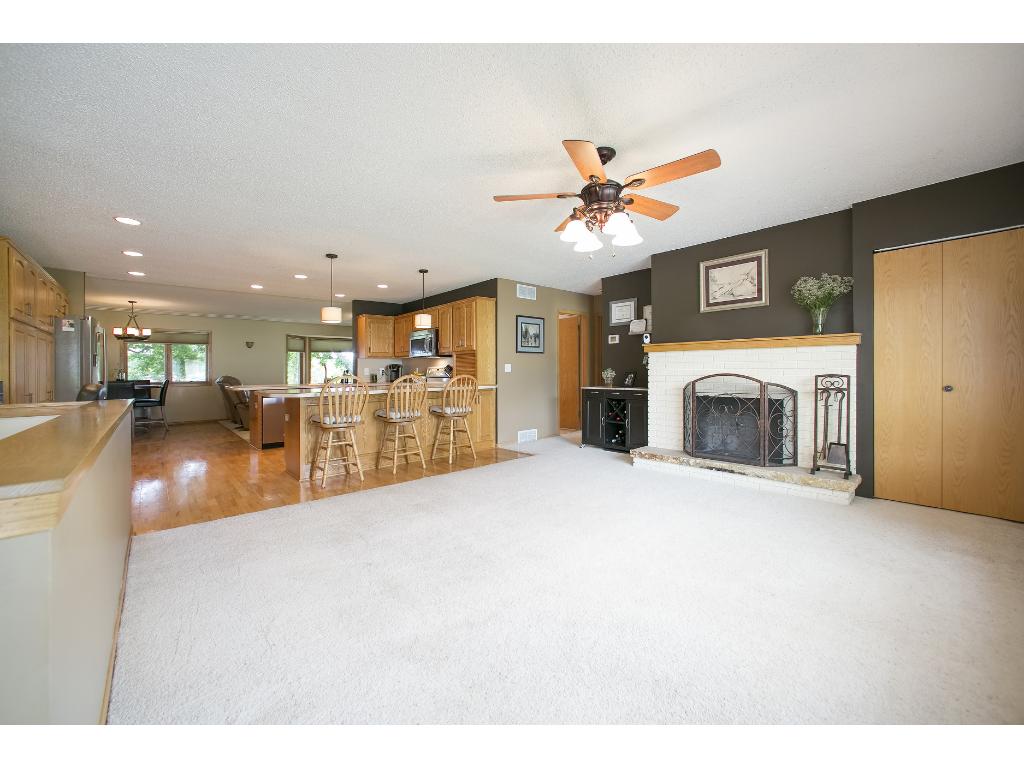 235 Loretto St, Loretto, MN 55357 photo 4