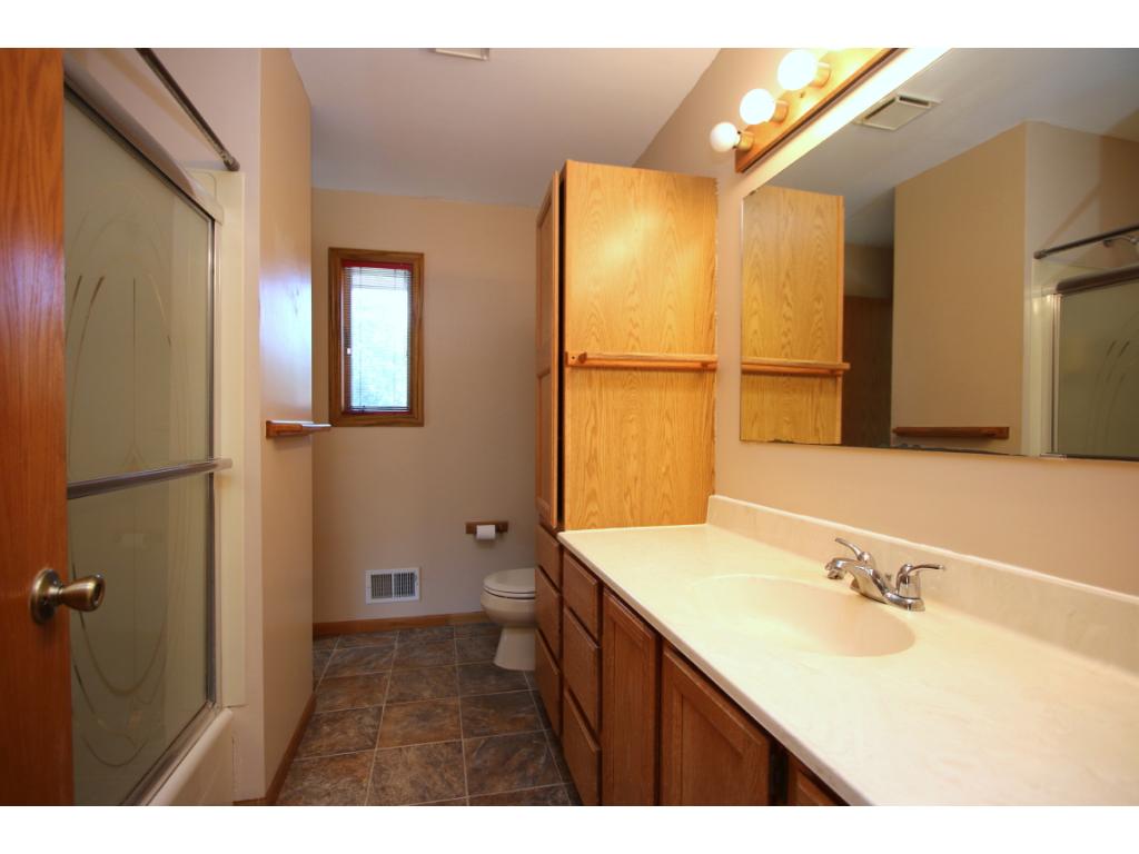 1989 Shale Ln, Eagan, MN 55122 photo 7
