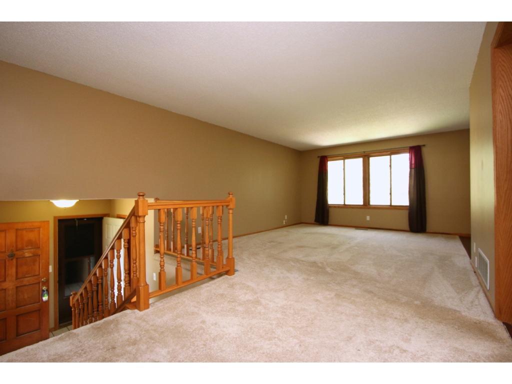 1989 Shale Ln, Eagan, MN 55122 photo 8