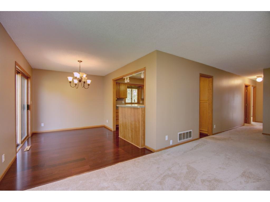 1989 Shale Ln, Eagan, MN 55122 photo 11