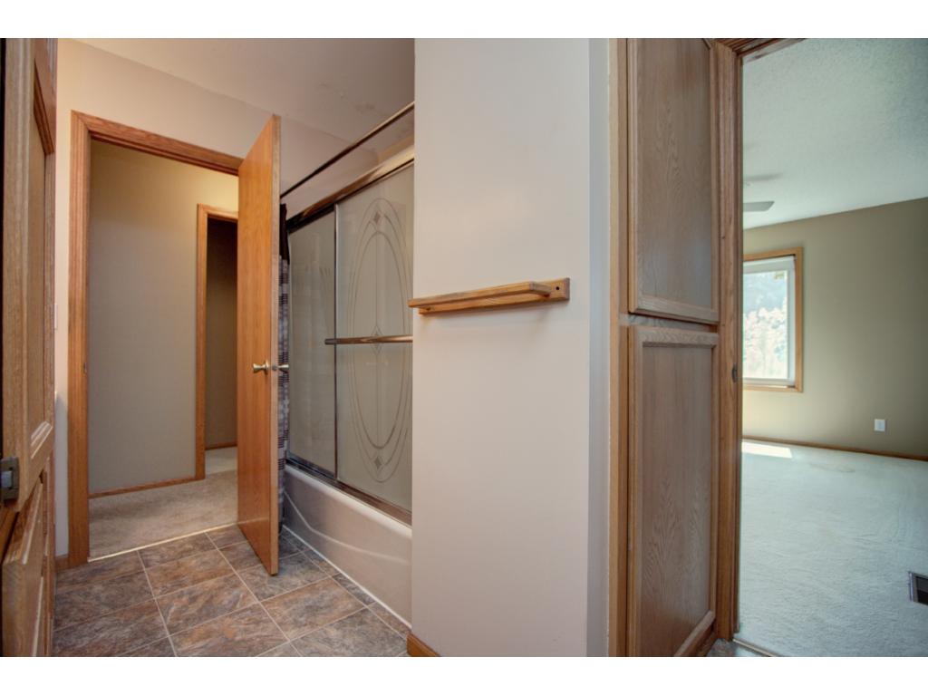 1989 Shale Ln, Eagan, MN 55122 photo 5