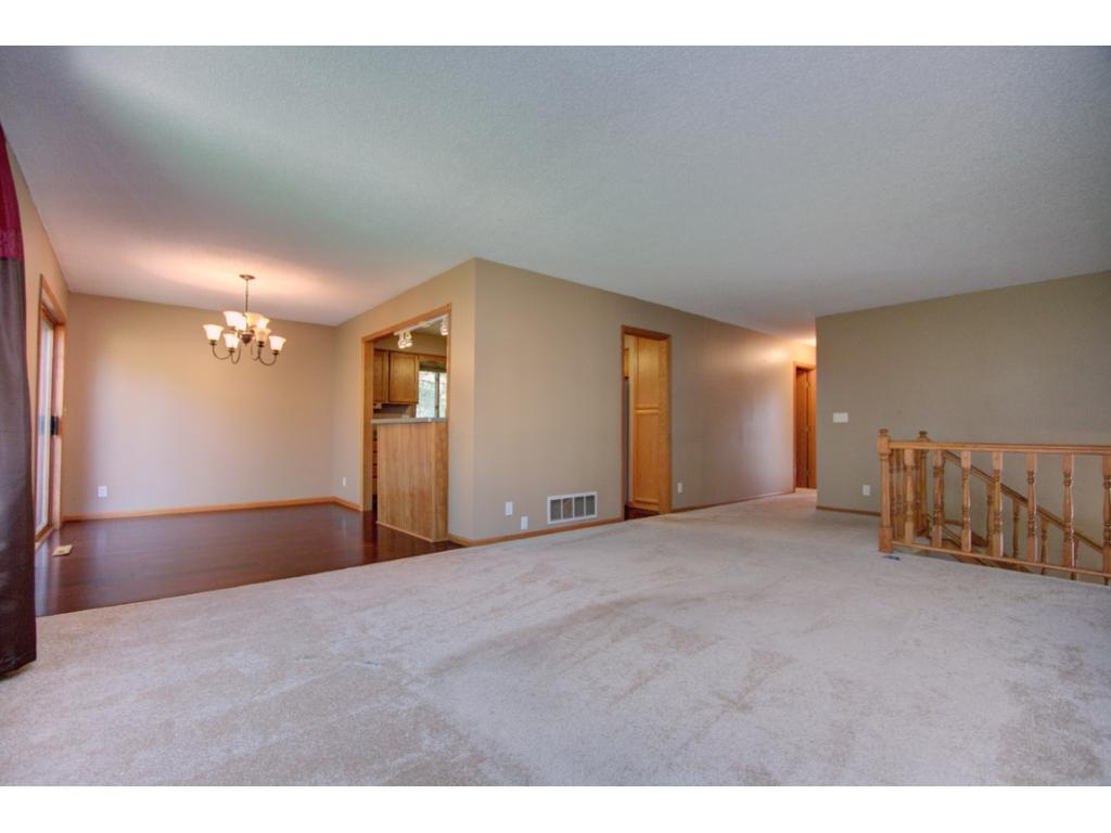 1989 Shale Ln, Eagan, MN 55122 photo 9