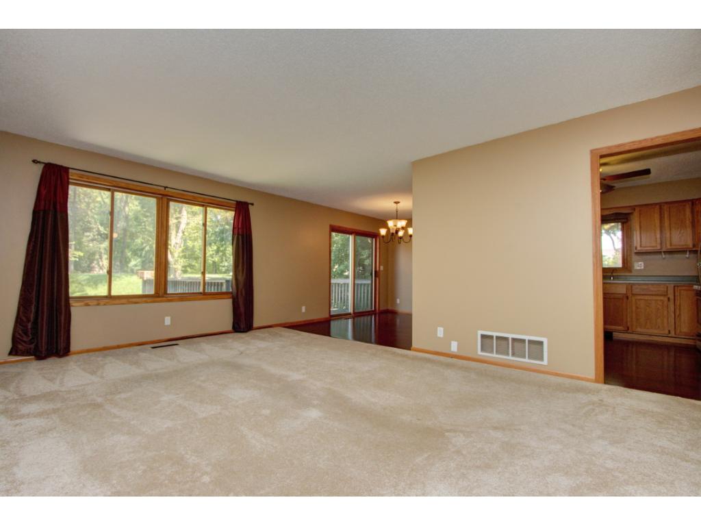 1989 Shale Ln, Eagan, MN 55122 photo 10