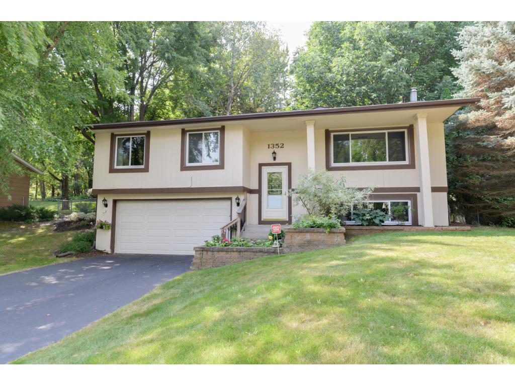 1352 Balsam St E, Eagan, MN 55123 photo 3