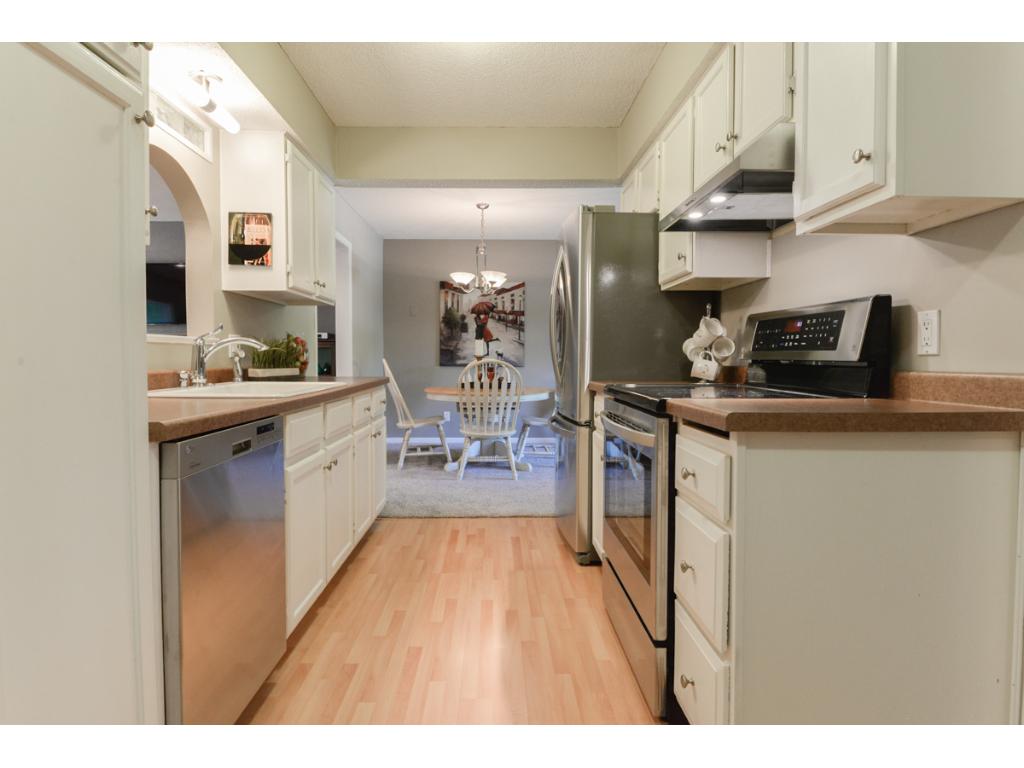 1352 Balsam St E, Eagan, MN 55123 photo 7