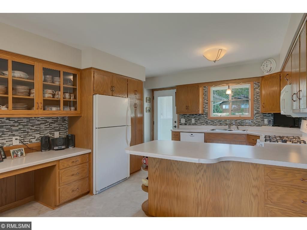 948 Spruce Dr, Saint Cloud, MN 56303 photo 4