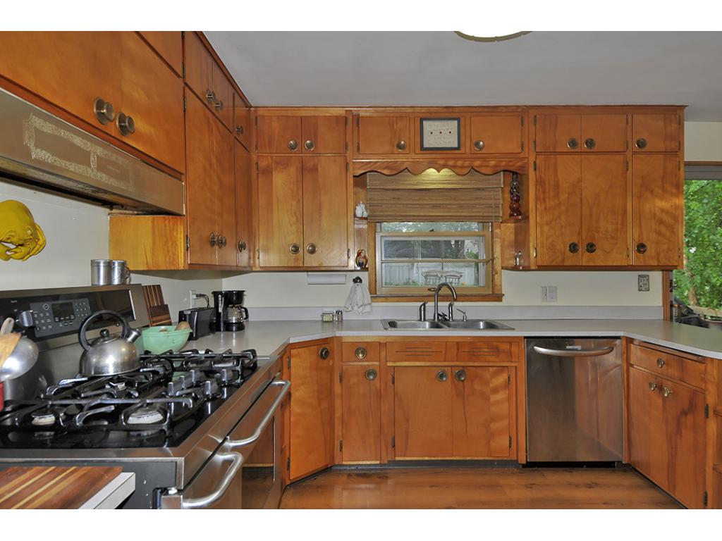 619 1st St SW, Faribault, MN 55021 photo 9