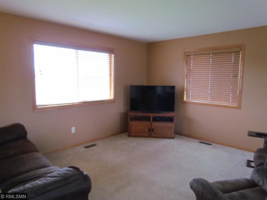 9176 Northtown St, Brainerd, MN 56401 photo 2