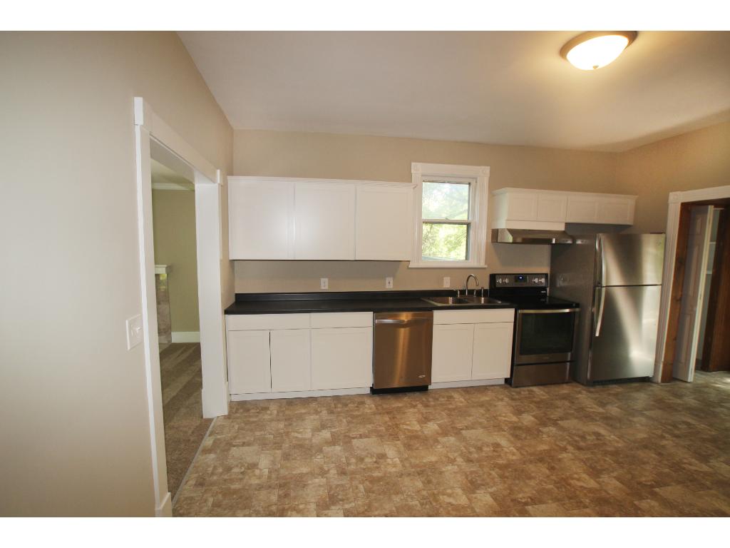 697 N Glencoe Rd, Excelsior, MN 55331 photo 7