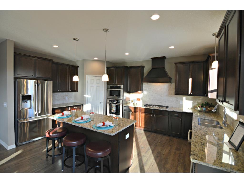 4638 Black Wolf Run, Eagan, MN 55123 photo 2
