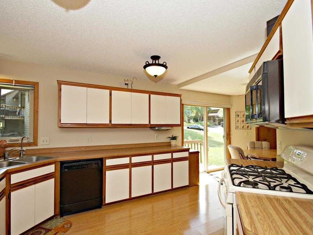 3934 Denmark Ave, Eagan, MN 55123 photo 12