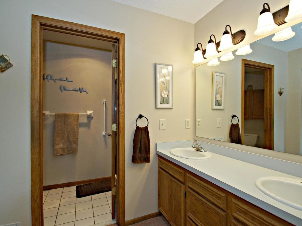 3934 Denmark Ave, Eagan, MN 55123 photo 7