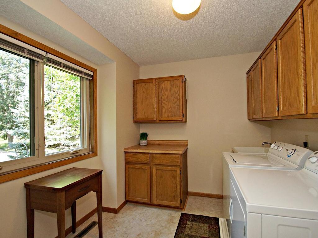 3934 Denmark Ave, Eagan, MN 55123 photo 8