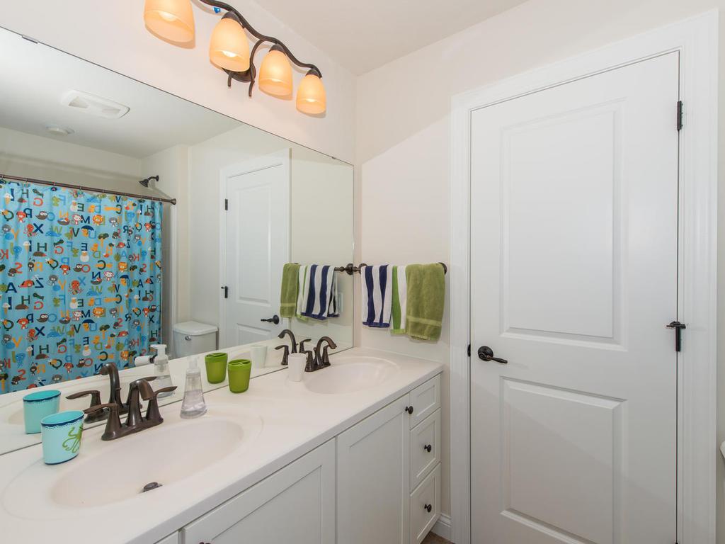 4080 Pipewood Ln, Excelsior, MN 55331 photo 24