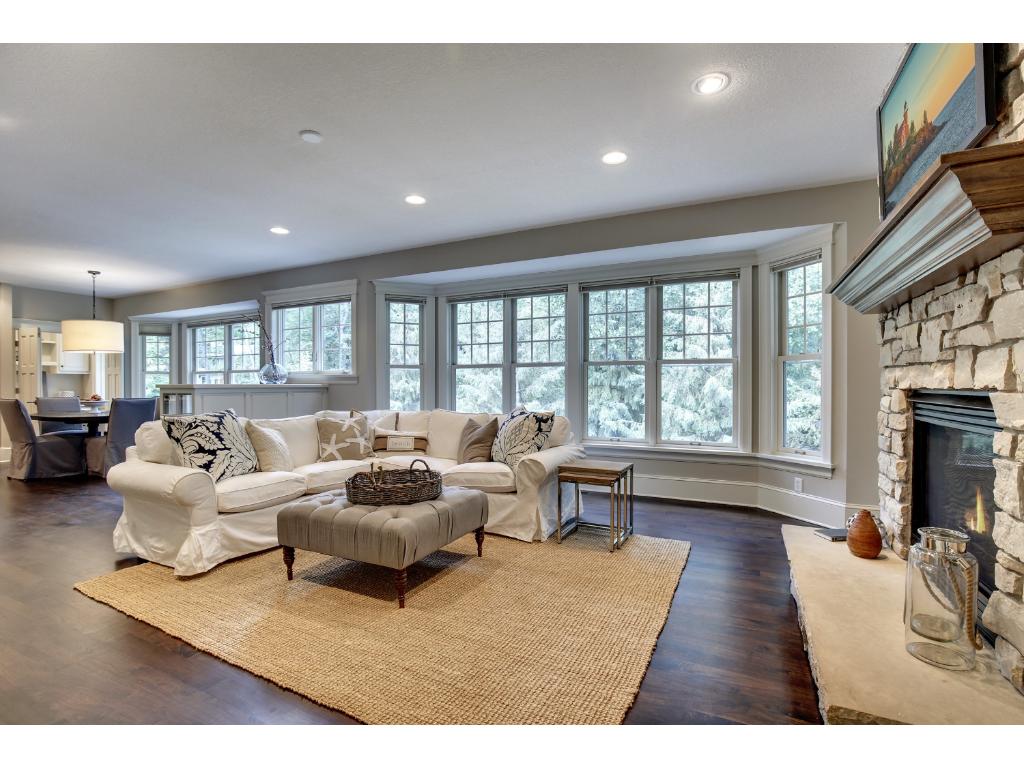 7981 Lea Cir, Bloomington, MN 55438 photo 10