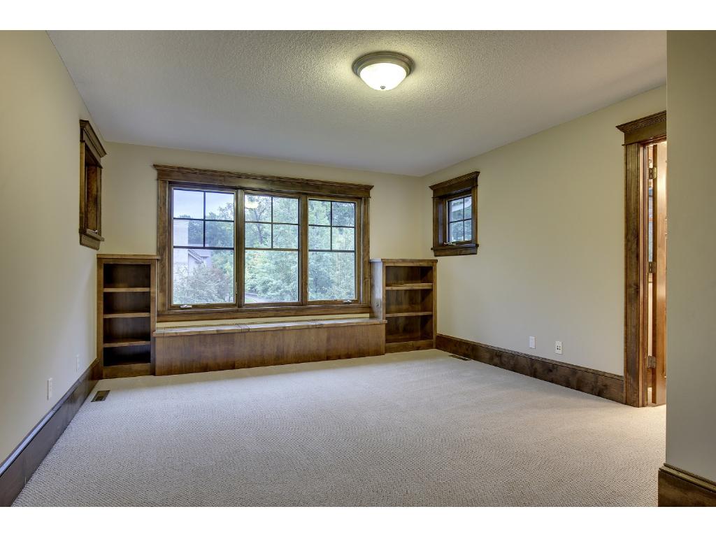 7981 Lea Cir, Bloomington, MN 55438 photo 17